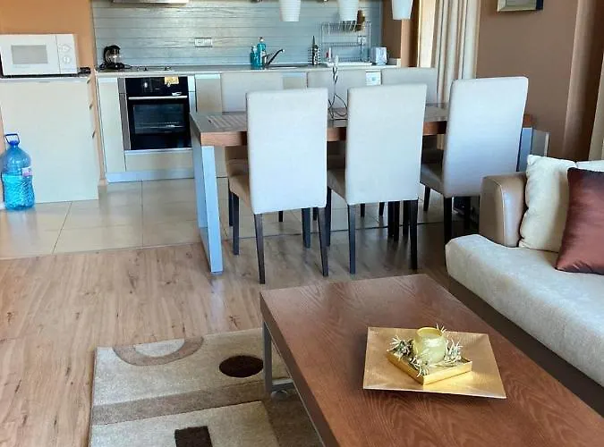 за гости свети трифон Apartament Pamporowo